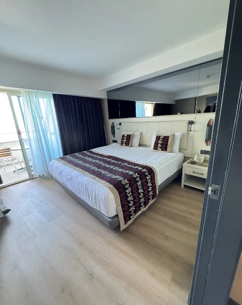 Long Beach 5*