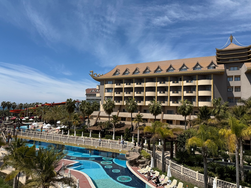 Royal Dragon Hotel