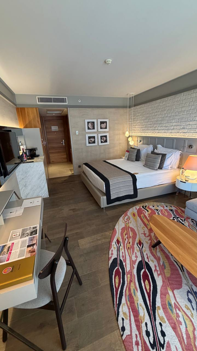 Acanthus Cennet Barut Collection 