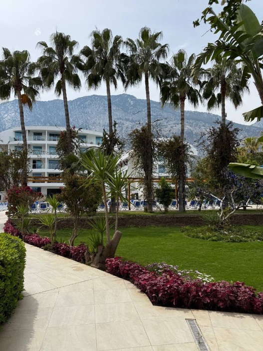 Ring Beach Hotel