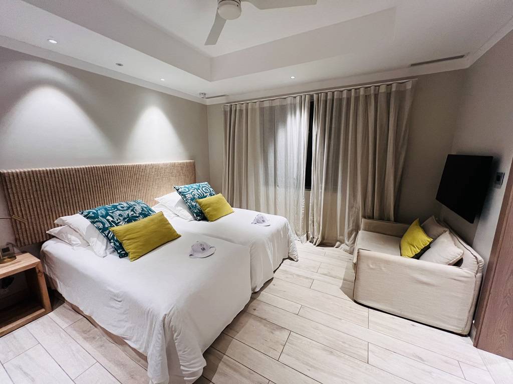 Paradis Beachcomber Golf Resort & Spa 5*