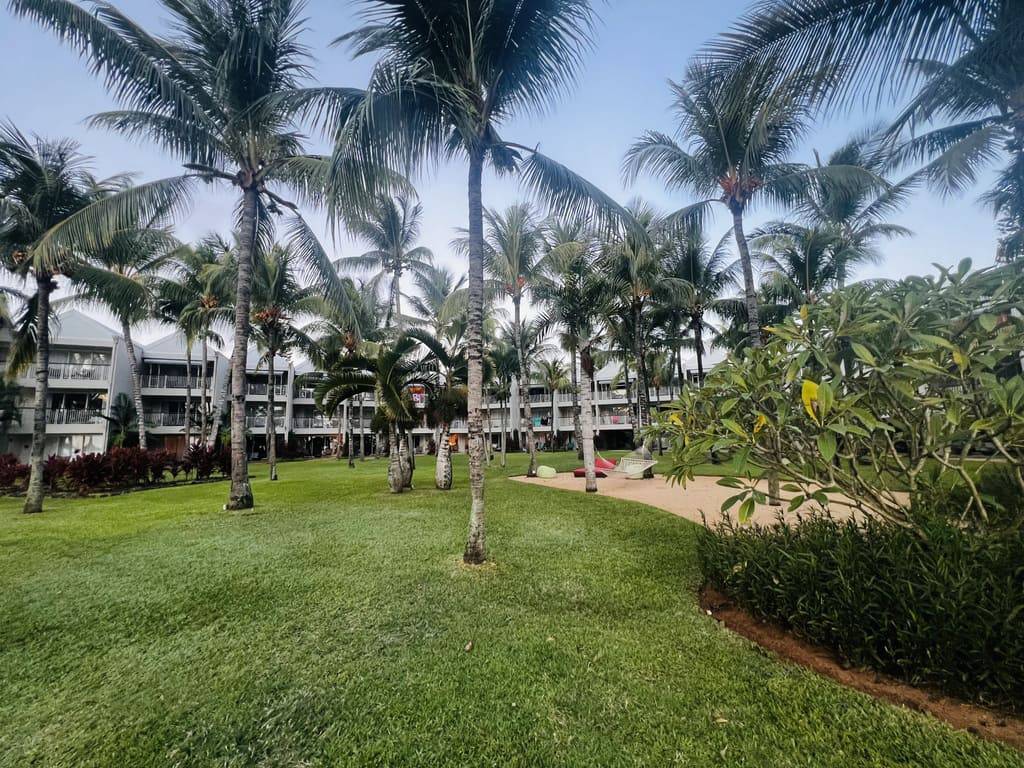 Victoria Beachcomber Resort & Spa 4*