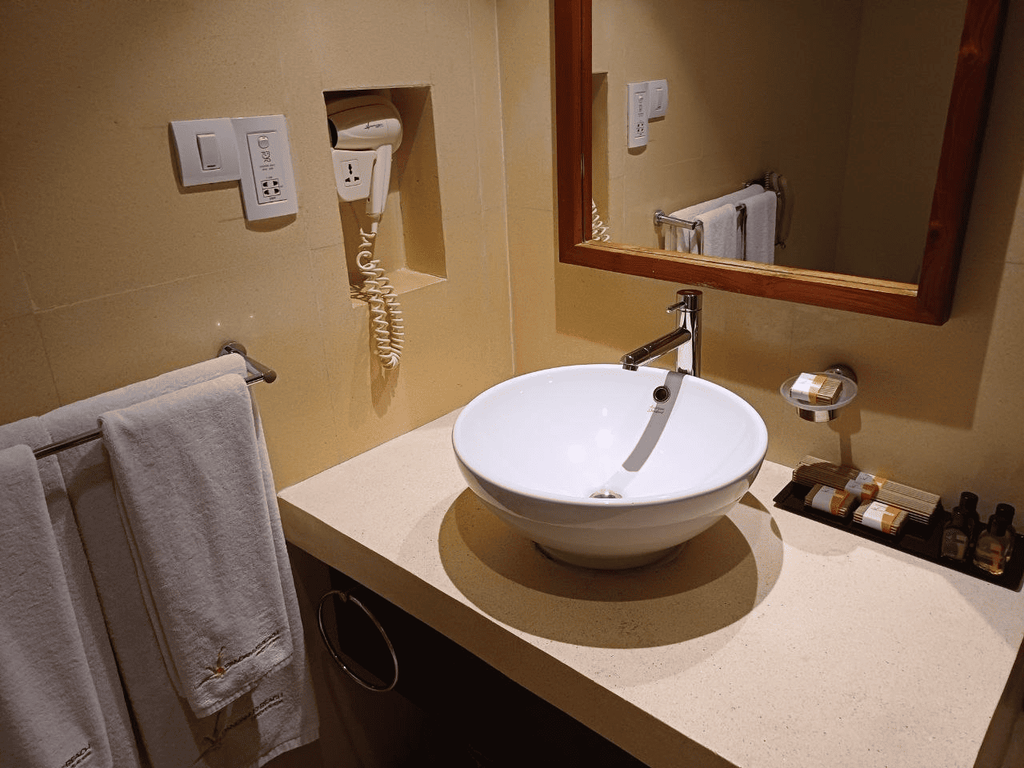 Pandanus Beach Resort 4*, Хиккадува