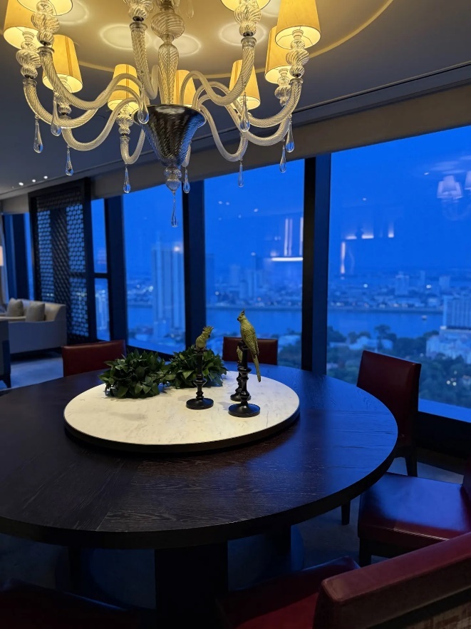 Rosewood Phnom Penh 5*