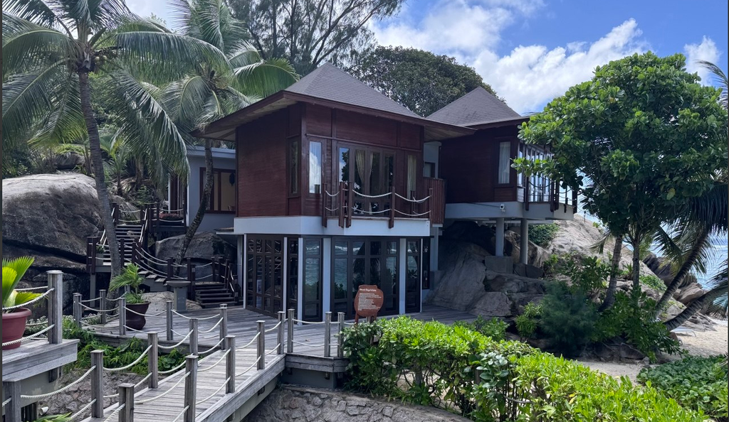 Doubletree By Hilton Seychelles Allamanda Resort & Spa