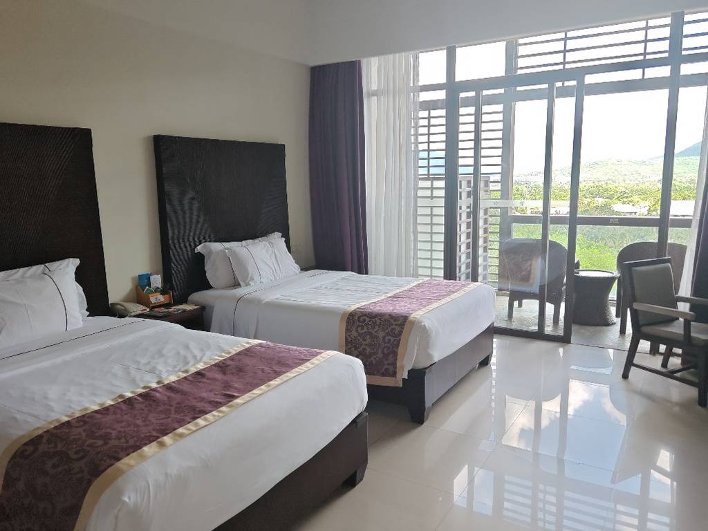 Mangrove Tree Resort Yalongbay
