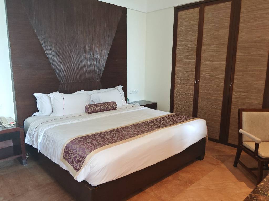 Mangrove Tree Resort Yalongbay