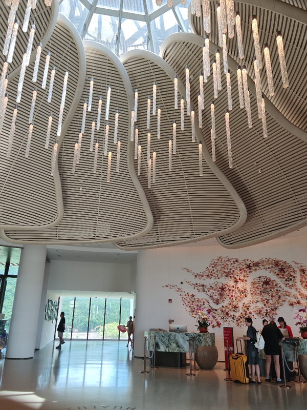 Hualuxe Sanya Yalong Bay Resort