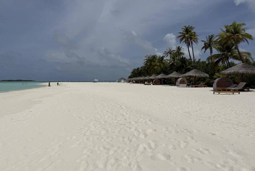 Dhigufaru Island Resort 4*