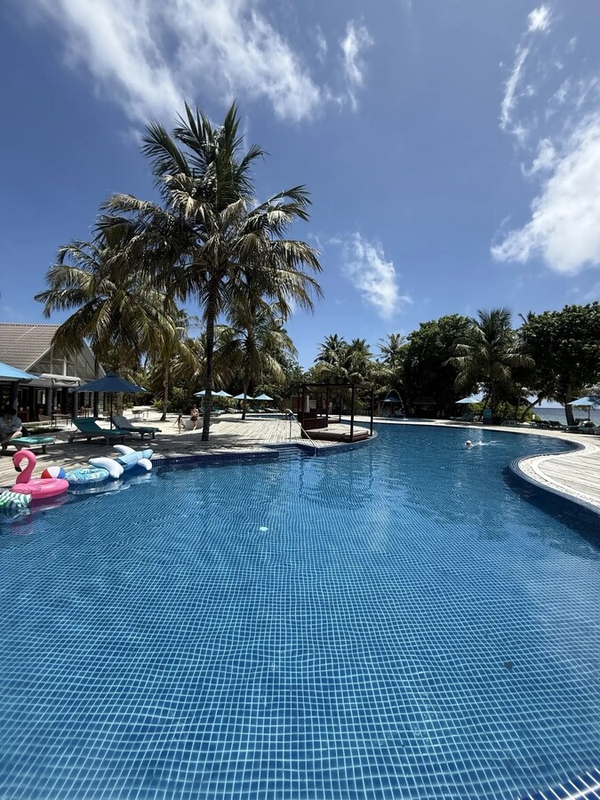 Furaveri Island Resort