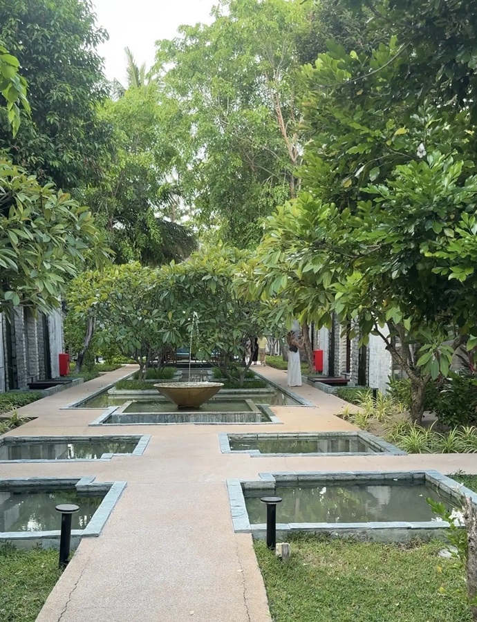Furaveri Island Resort