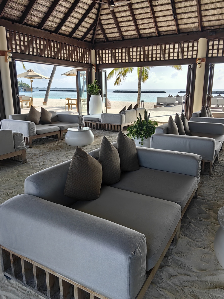 Veligandu Resort & SPA 
