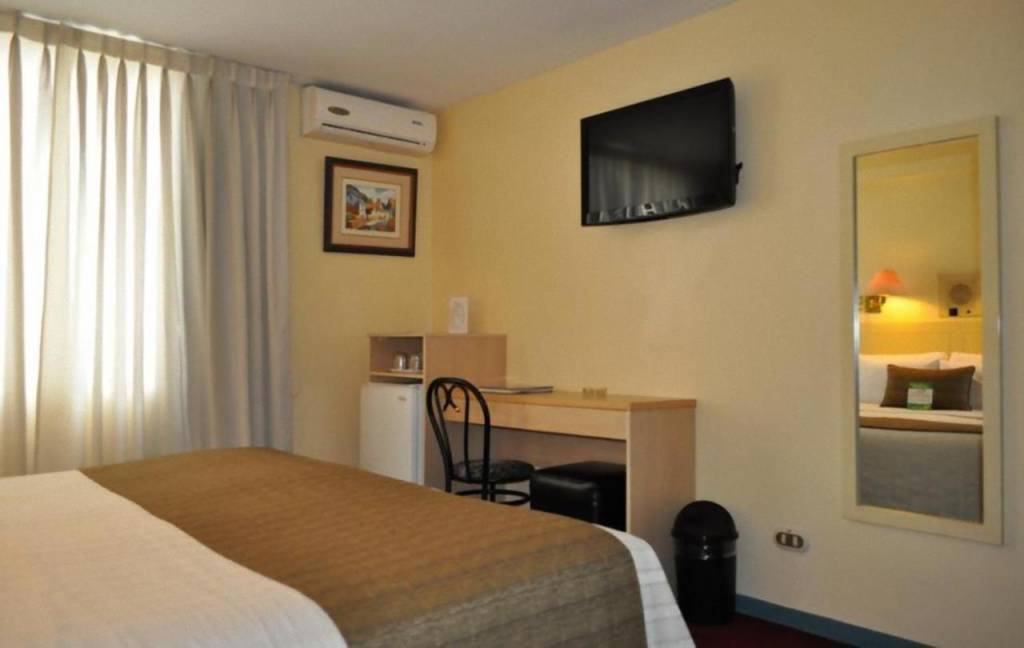 Best Western Embajadores 3*