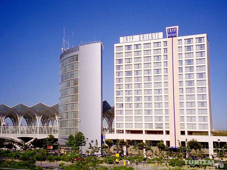 Tryp Oriente