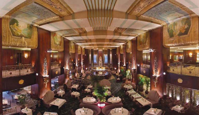 Hilton Netherland Plaza