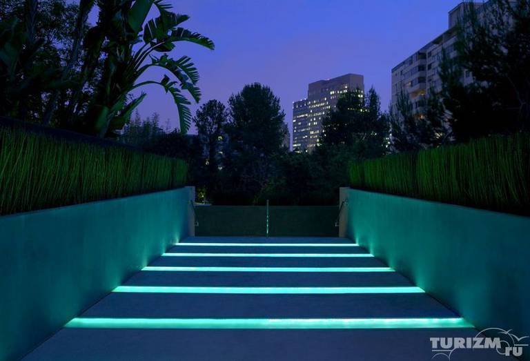 W Los Angeles-Westwood