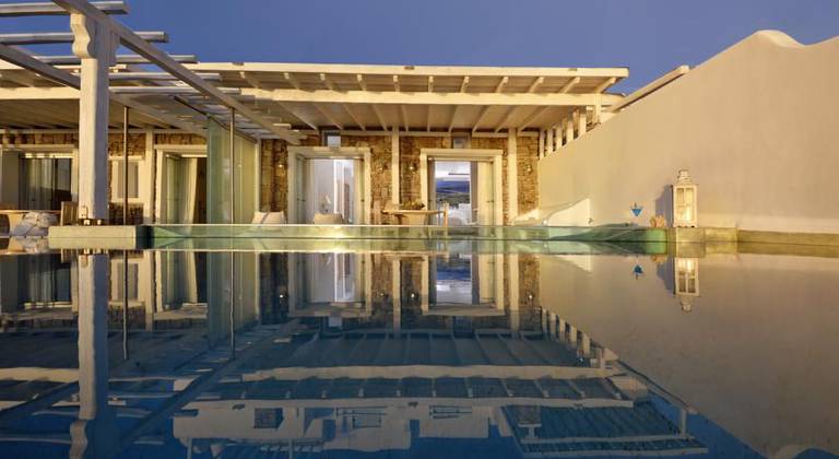 SAINT JOHN HOTEL VILLAS & SPA