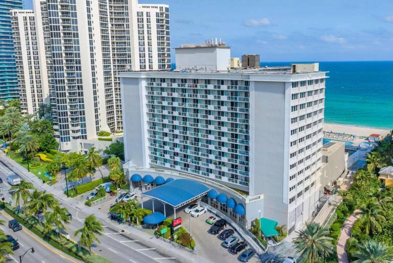 Ramada Plaza Marco Polo