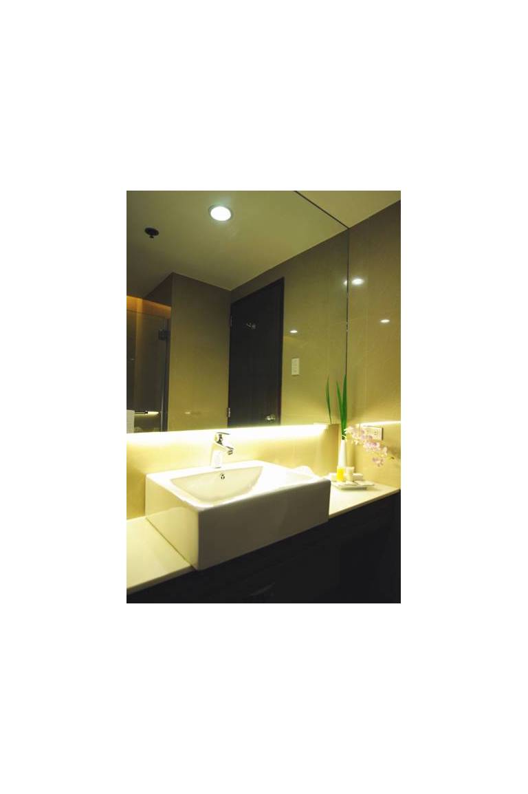 Imperial Palace Suites