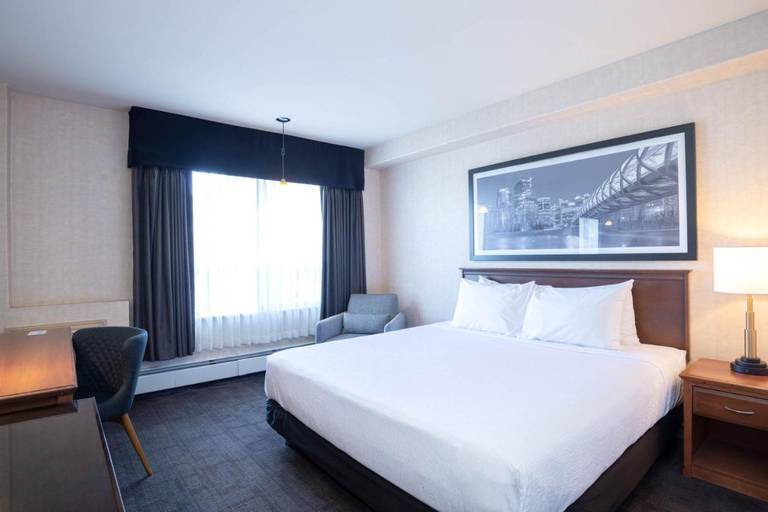 Sandman Hotel & Suites Calgary Airport