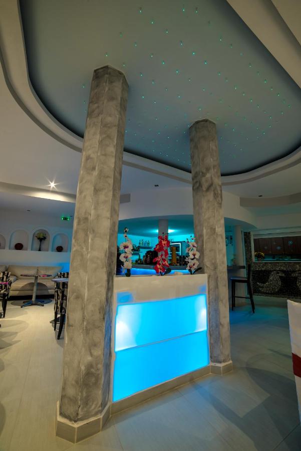 Villa Olympia 3*