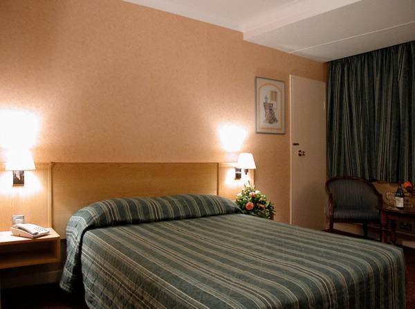 Roundhouse Hotel Великобритания, Борнмут