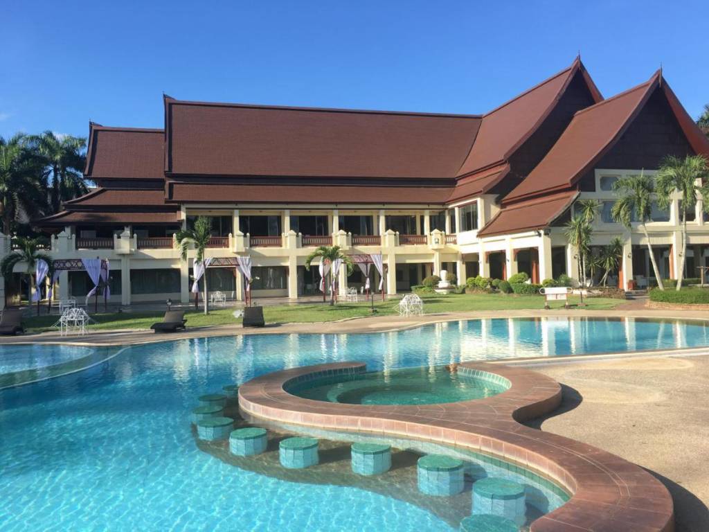 Wiang Indra Riverside Resort 4*