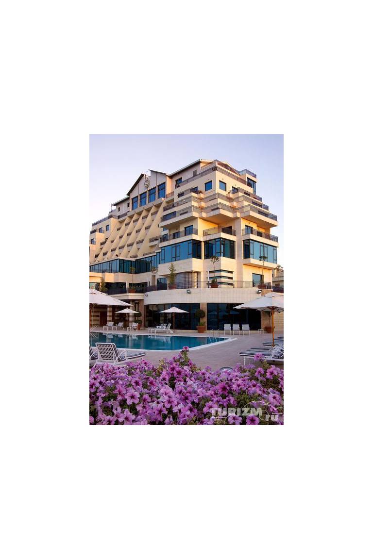 Sheraton Ma'aret Sednaya Hotel & Resort
