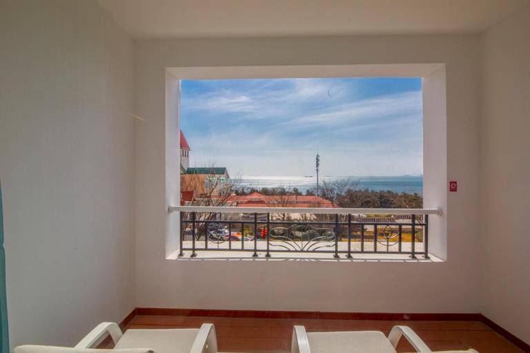 Sea View Garden