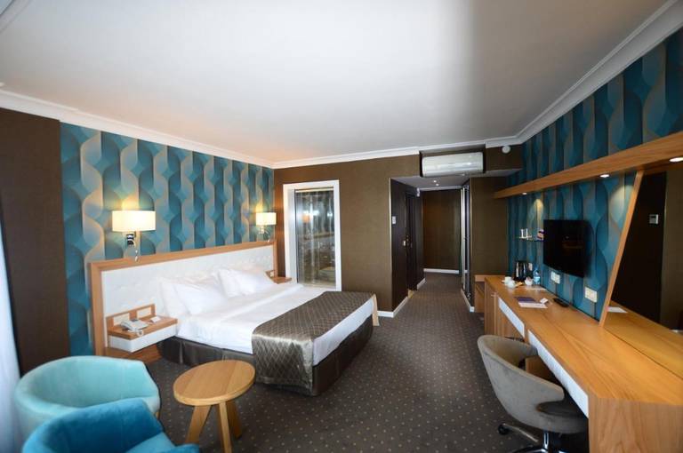 Hotel Akol