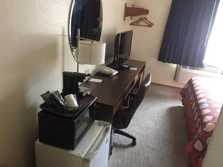 Super 8 Motel