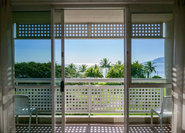 Mercure Harbourside Cairns Hotel