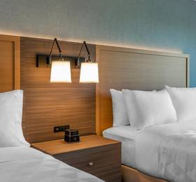 Holiday Inn Waterfront в Кингстоне