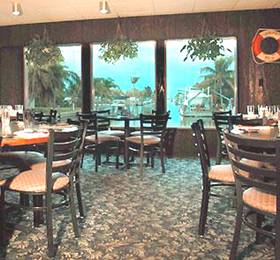 Outrigger Beach Resort в Форт-Мэйрс
