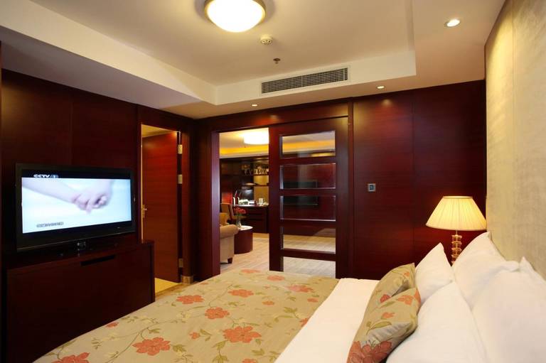 Dalian Liangyun Hotel
