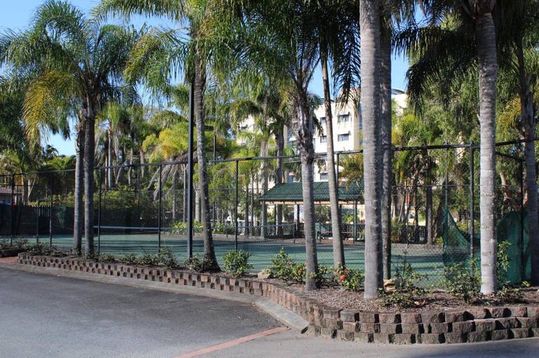 Rydges Oasis Resort