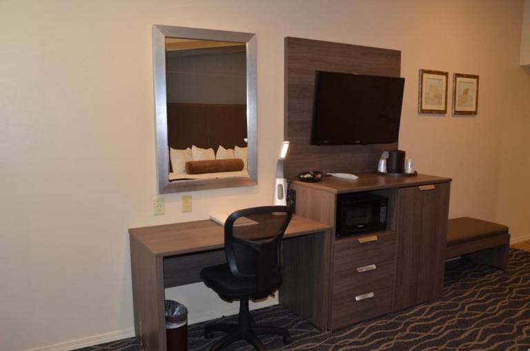 B.w Hill House