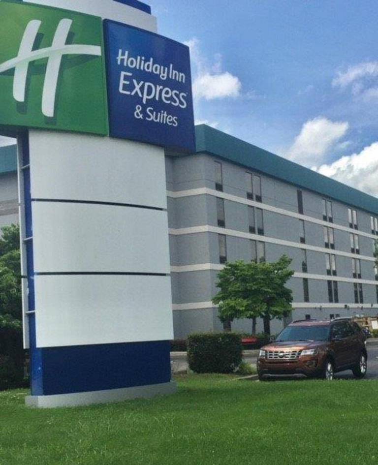 Holiday Inn Express & Suites