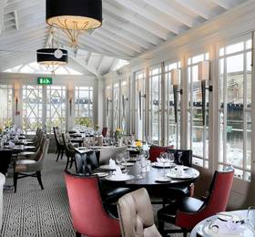 Compleat Angler в Мерлоу-он-Темс