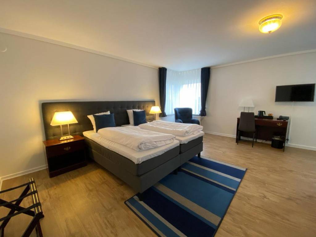 Helnan Phoenix 4*