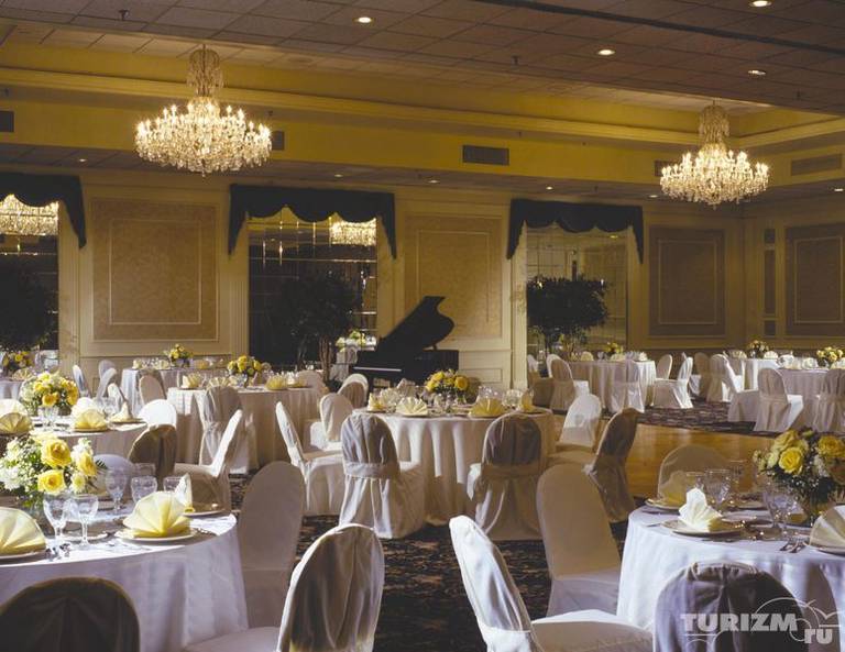 Sheraton Ferncroft Hotel