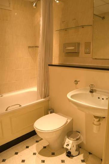Strathdon 3* Великобритания, Ноттингем