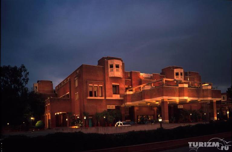 Sheraton Rajputana Palace Hotel