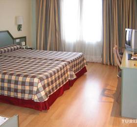 Tryp Urdanibia в Ируне