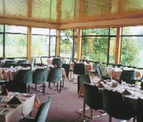 Mackenzie Country Inn в Твизеле