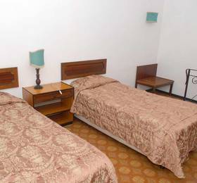 Holiday Club Naxos в Торонто