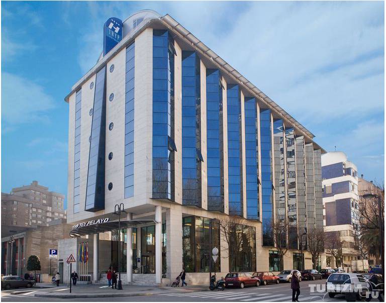 Tryp Rey Pelayo