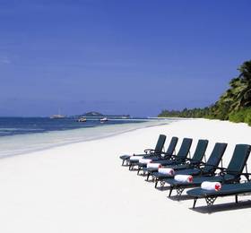 Le Relax Beach Resort в о. Праслин