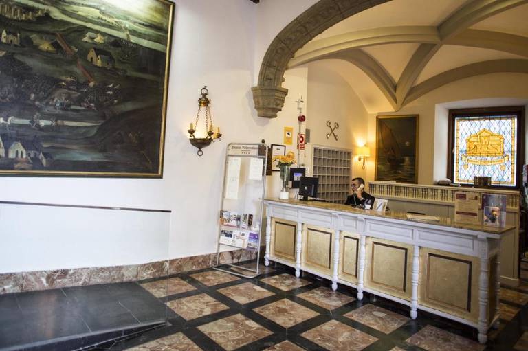 Palacio De Valderrabanos