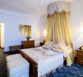 Hotel Decebal в Бакэу